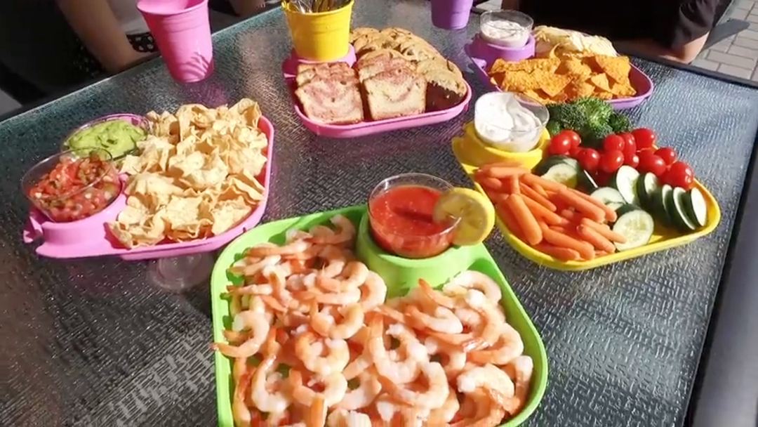 Reusable Party Plates w/ Stemware Holder - Set of 4 - White - Premium Kitchen Accessories from Fancy Panz - Just $19.95! Shop now at Pat's Monograms